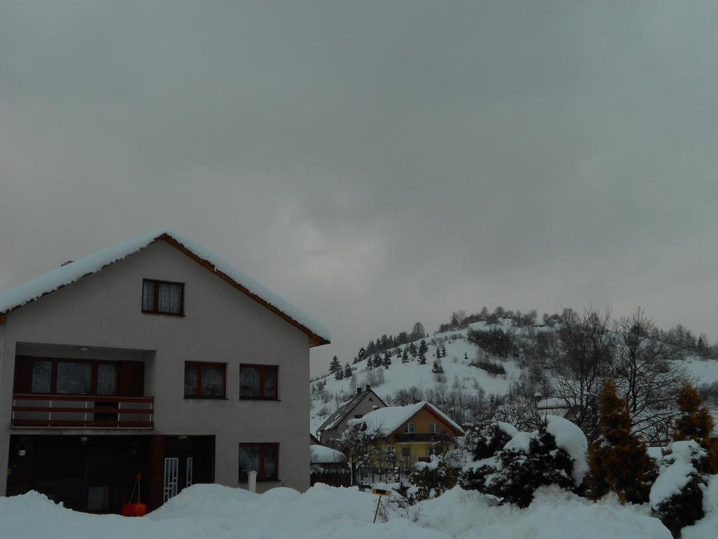 Homestay Machom Oscadnica Eksteriør bilde